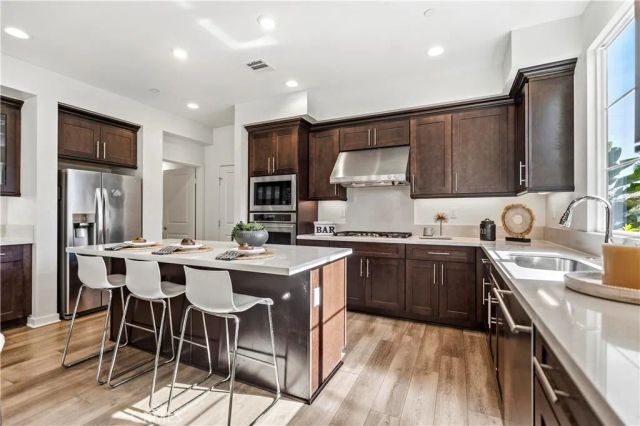 608 Cultivate, Irvine, CA 92618