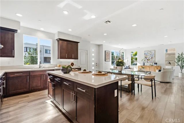 608 Cultivate, Irvine, CA 92618