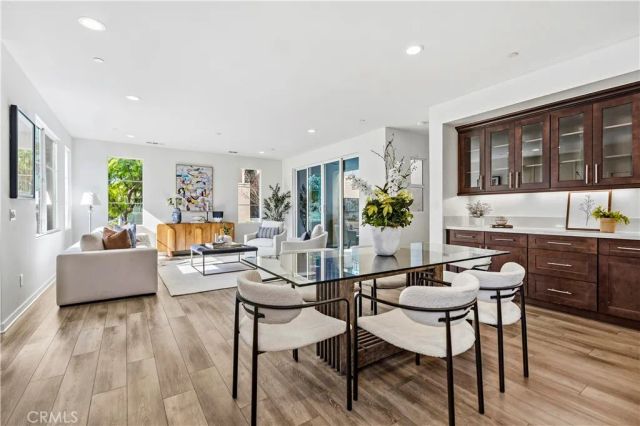 608 Cultivate, Irvine, CA 92618