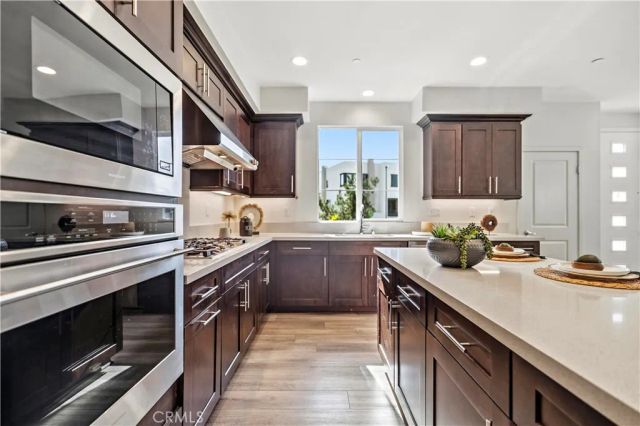 608 Cultivate, Irvine, CA 92618