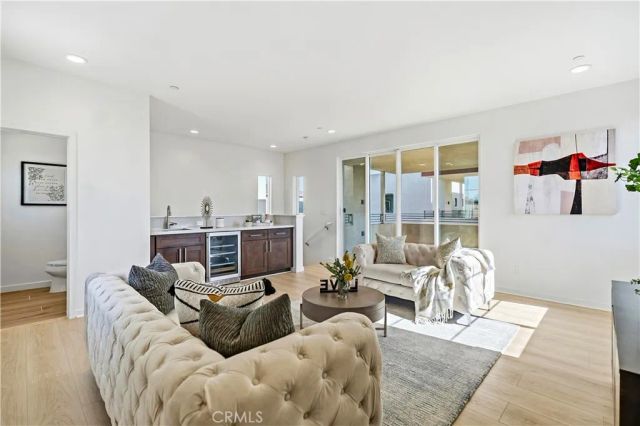 608 Cultivate, Irvine, CA 92618