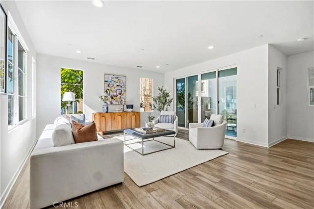 608 Cultivate, Irvine, CA 92618