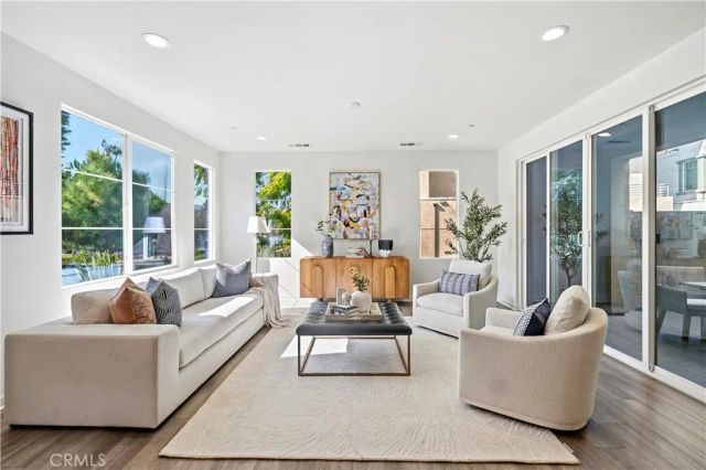 608 Cultivate, Irvine, CA 92618