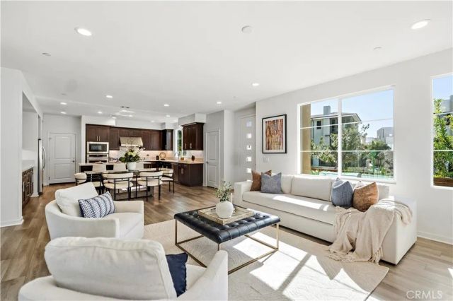 608 Cultivate, Irvine, CA 92618