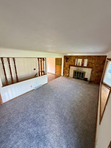 4585 Otter Lake Road, White Bear Lake, MN 55110