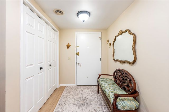 3 Alta Vita Dr 205, Hempfield Twp, PA 15601