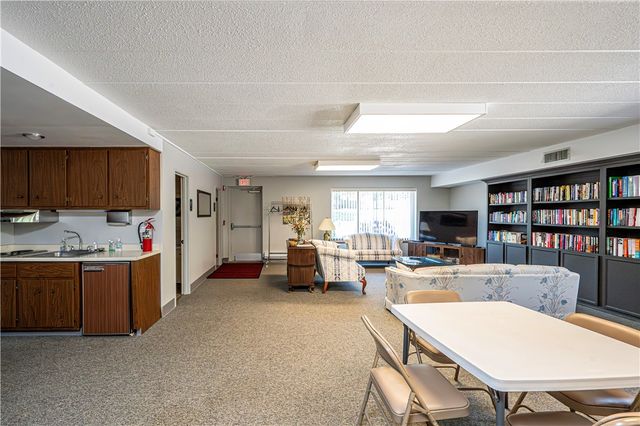 3 Alta Vita Dr 205, Hempfield Twp, PA 15601