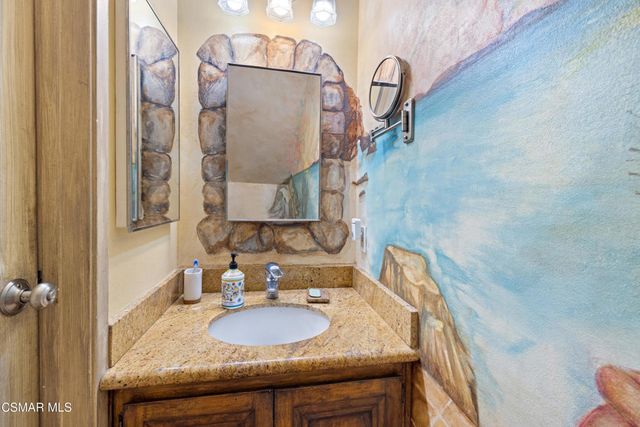 28831 Oakpath Drive 44, Agoura Hills, CA 91301