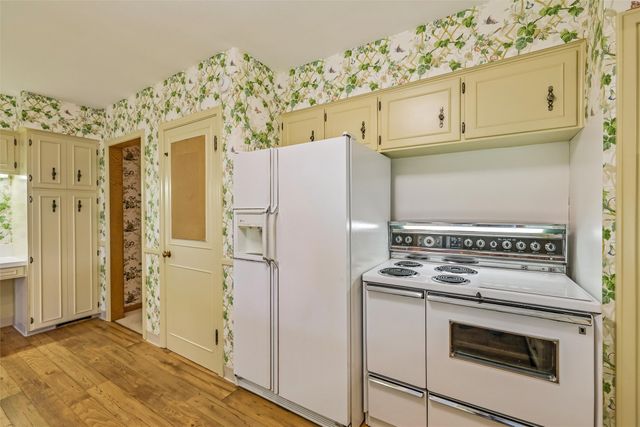 648 56th Street, Des Moines, IA 50312