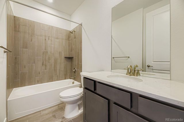 24515 E Kettle Court, Aurora, CO 80016