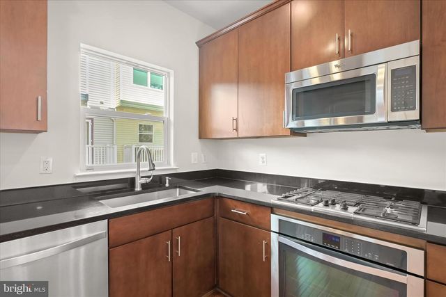 5720 46TH PL, Hyattsville, MD 20781