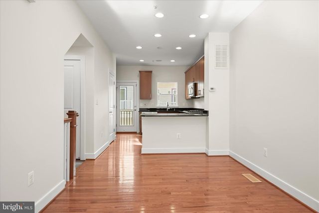 5720 46TH PL, Hyattsville, MD 20781