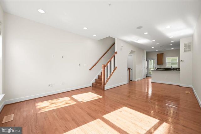 5720 46TH PL, Hyattsville, MD 20781