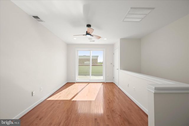 5720 46TH PL, Hyattsville, MD 20781