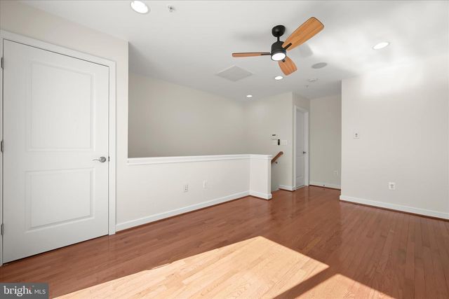 5720 46TH PL, Hyattsville, MD 20781