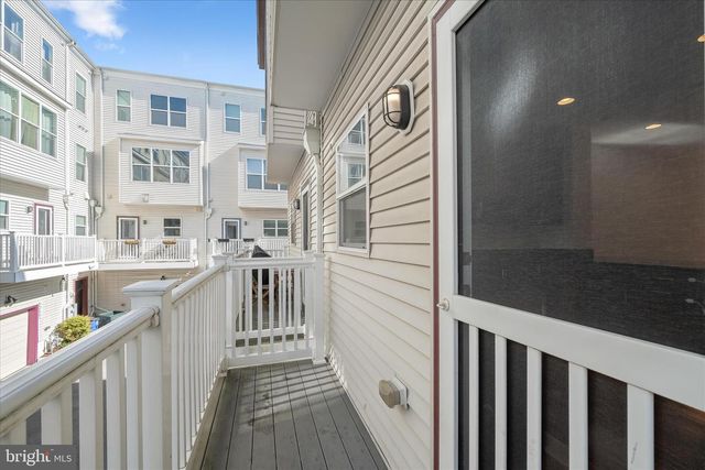 5720 46TH PL, Hyattsville, MD 20781
