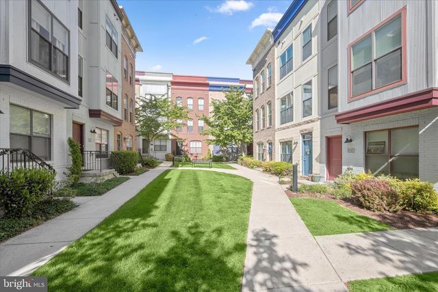 5720 46TH PL, Hyattsville, MD 20781