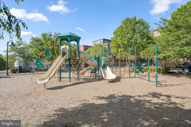 5720 46TH PL, Hyattsville, MD 20781