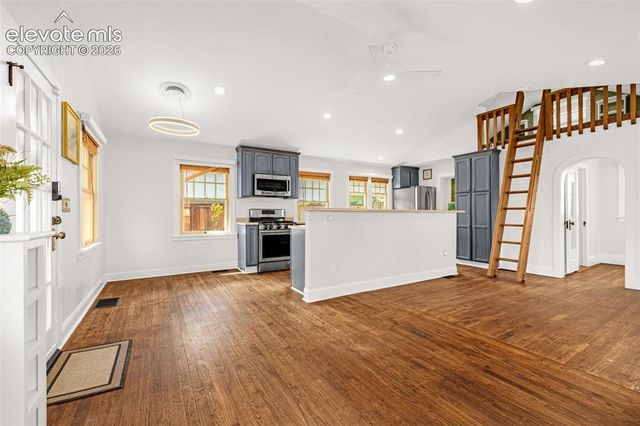 10 Wolfe Avenue, Colorado Springs, CO 80905