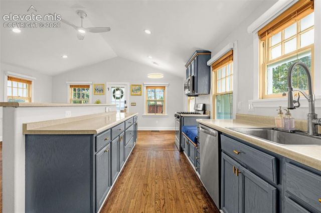 10 Wolfe Avenue, Colorado Springs, CO 80905