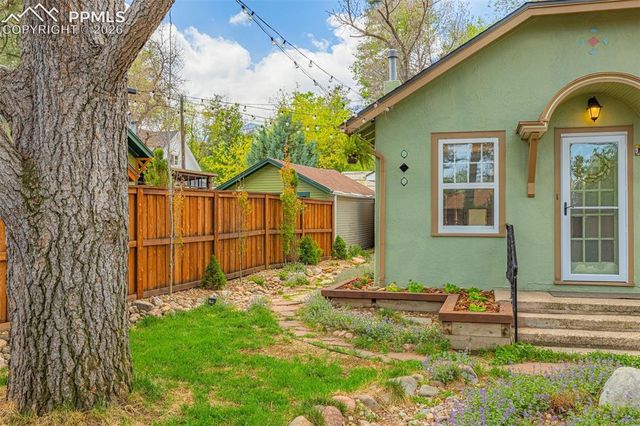 10 Wolfe Avenue, Colorado Springs, CO 80905