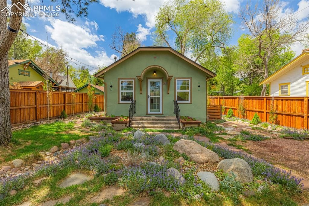 10 Wolfe Avenue, Colorado Springs, CO 80905