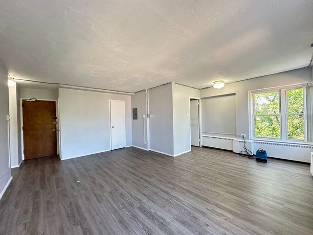 7333 N Ridge Boulevard 510, Chicago, IL 60645