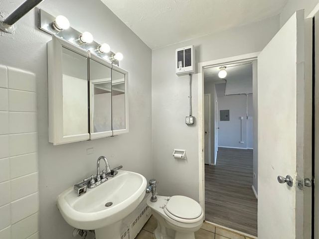 7333 N Ridge Boulevard 510, Chicago, IL 60645