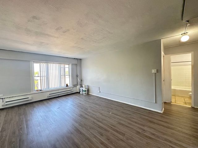 7333 N Ridge Boulevard 510, Chicago, IL 60645