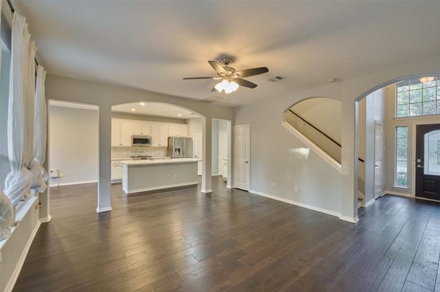 87 Benedict Canyon Loop, The Woodlands, TX 77382