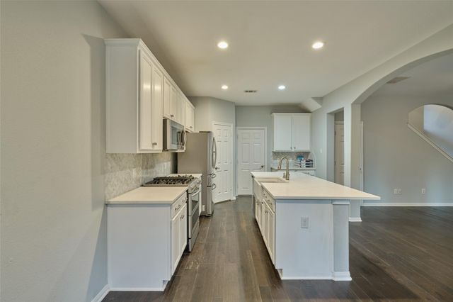 87 Benedict Canyon Loop, The Woodlands, TX 77382
