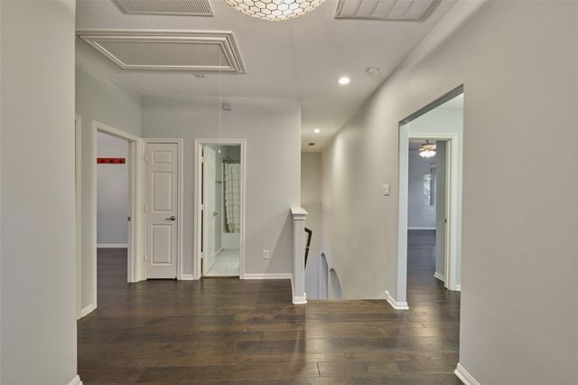 87 Benedict Canyon Loop, The Woodlands, TX 77382