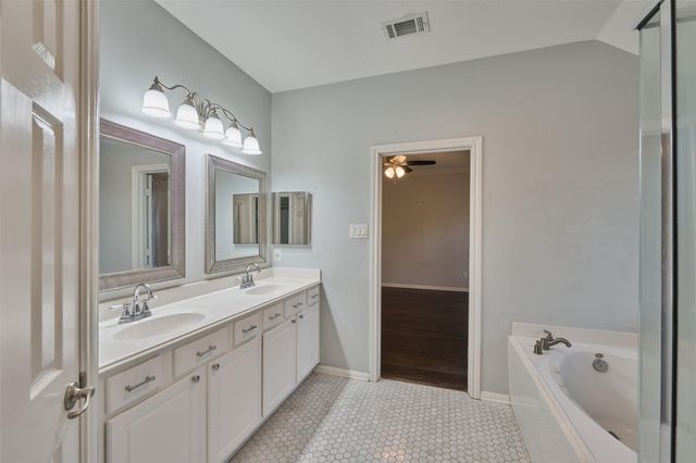 87 Benedict Canyon Loop, The Woodlands, TX 77382