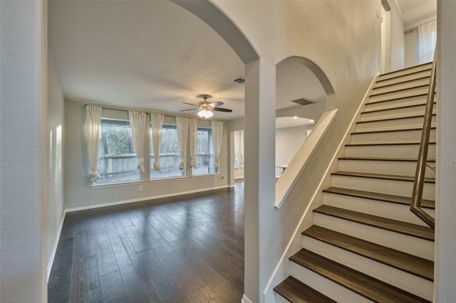 87 Benedict Canyon Loop, The Woodlands, TX 77382
