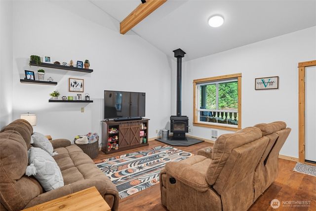 7533 Canyon View Drive, Deming, WA 98244