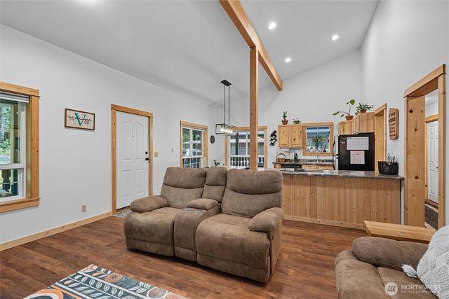 7533 Canyon View Drive, Deming, WA 98244