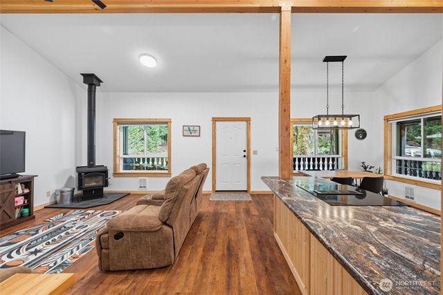 7533 Canyon View Drive, Deming, WA 98244