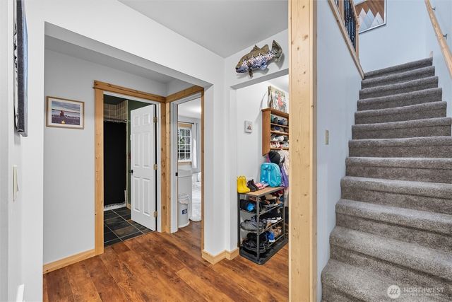 7533 Canyon View Drive, Deming, WA 98244