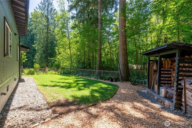 7533 Canyon View Drive, Deming, WA 98244