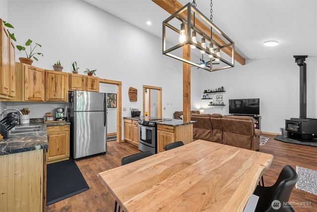 7533 Canyon View Drive, Deming, WA 98244