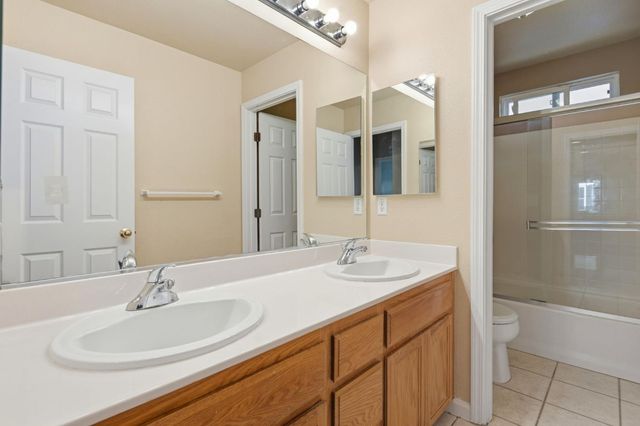 2140 Gibralter Ct, Tracy, CA 95377