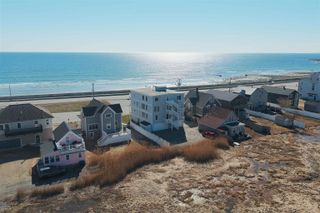 605 Ocean Blvd Apt 1, Hampton, NH 03842