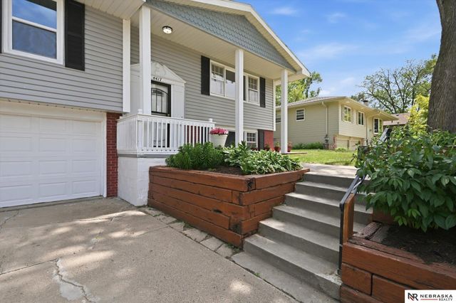 4417 N 94 Street, Omaha, NE 68134