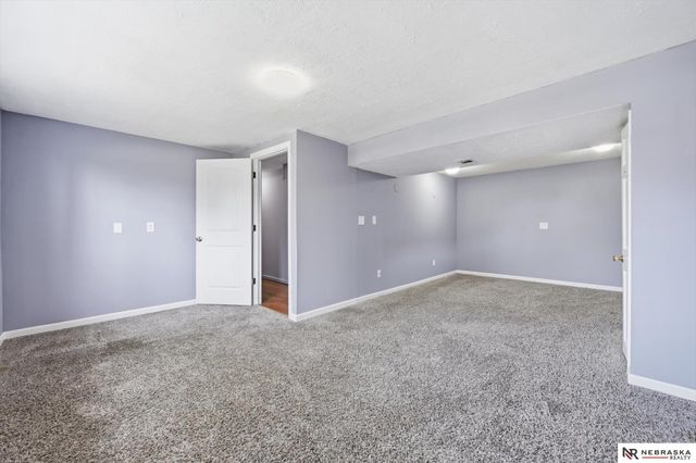 4417 N 94 Street, Omaha, NE 68134
