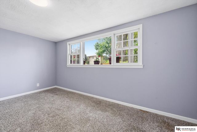 4417 N 94 Street, Omaha, NE 68134