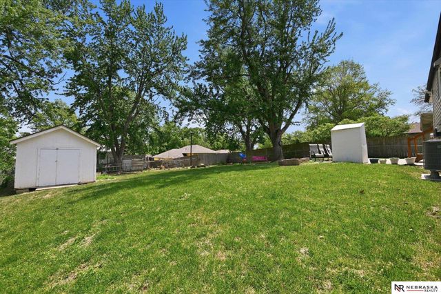 4417 N 94 Street, Omaha, NE 68134