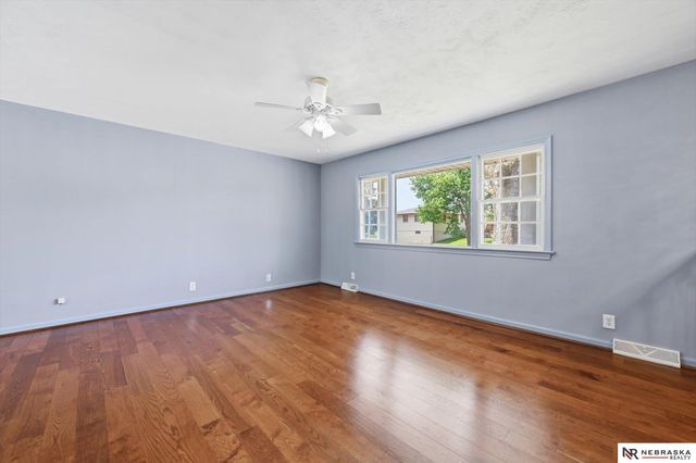 4417 N 94 Street, Omaha, NE 68134