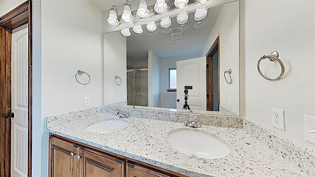 404 Charles Court, Yukon, OK 73099