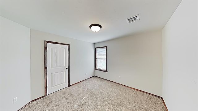 404 Charles Court, Yukon, OK 73099