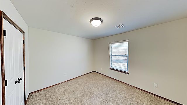 404 Charles Court, Yukon, OK 73099